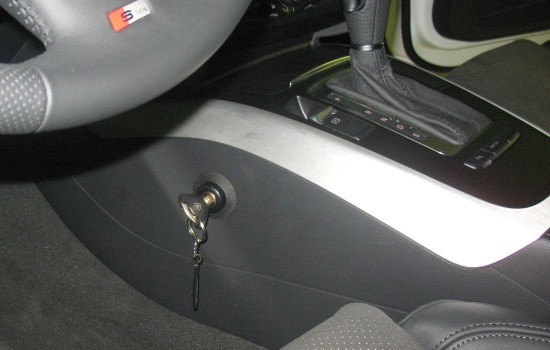 Бесштыревой блокиратор AКПП Гарант Консул для Audi A4 AVANT 2007-2015